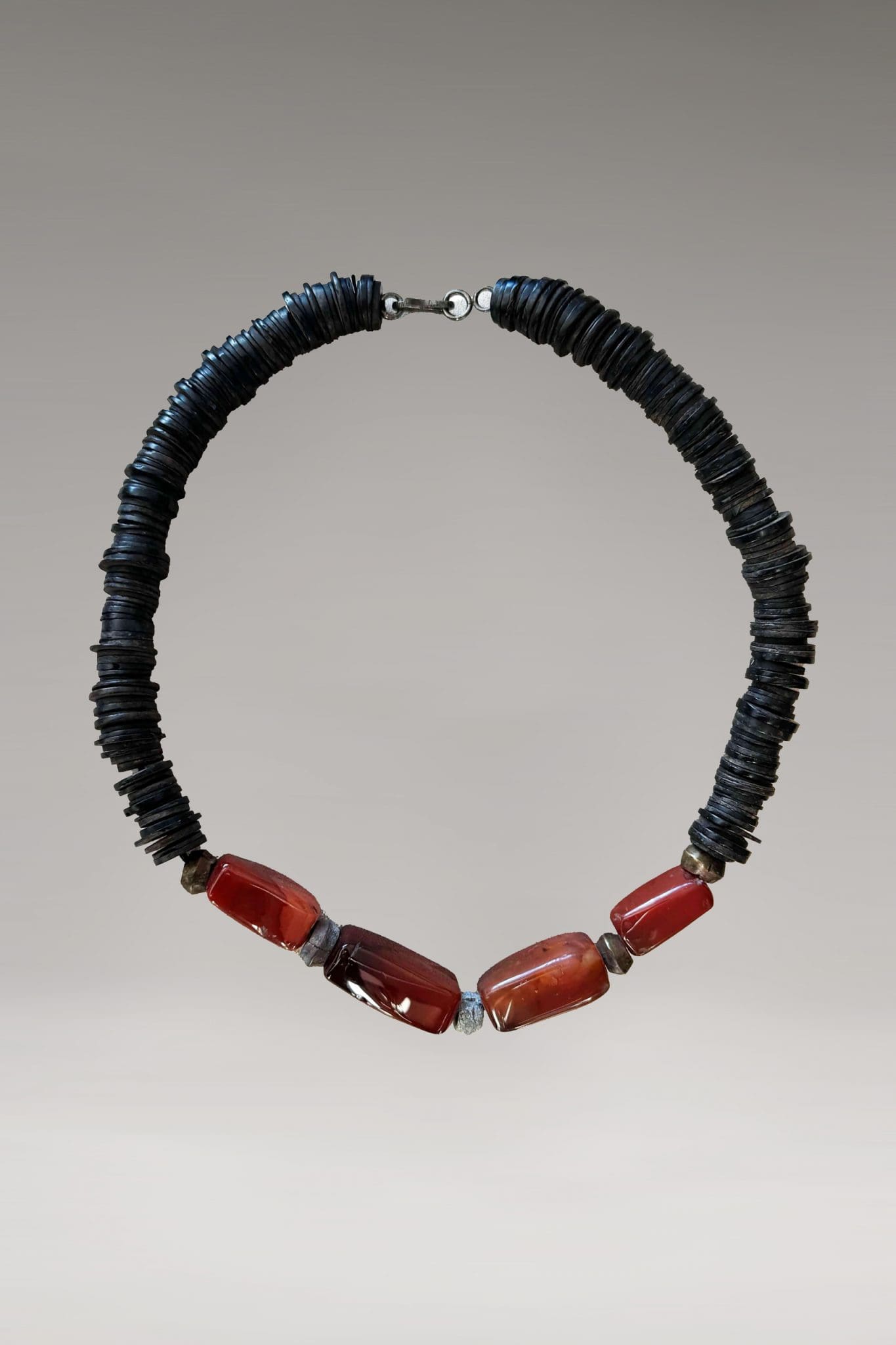 Collar de Ámbar y cáscara de Coco