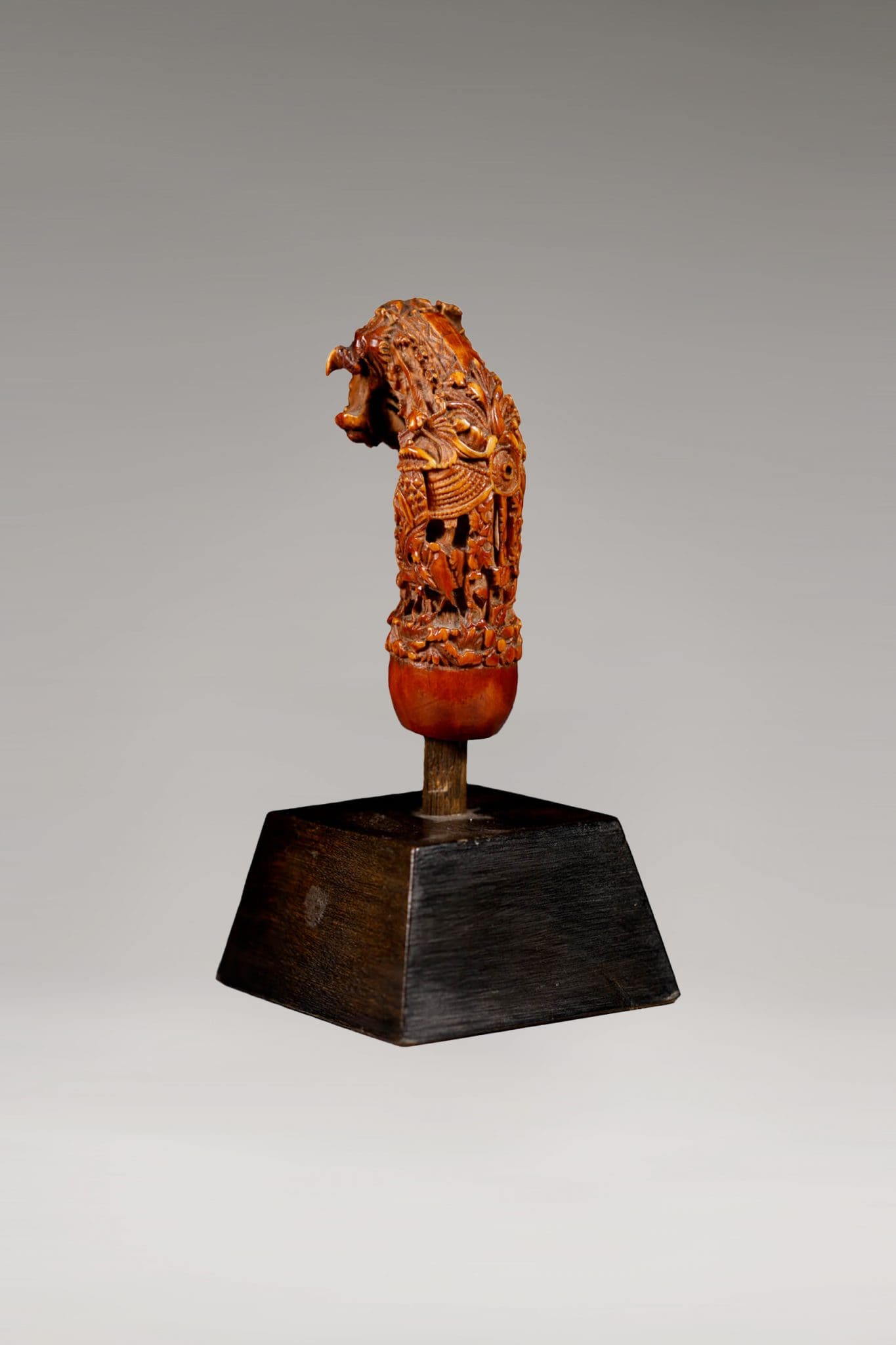 Mango de Cuchillo de Kris Tallado en Hueso<br>"Madura - Indonesia" - Imagen 3