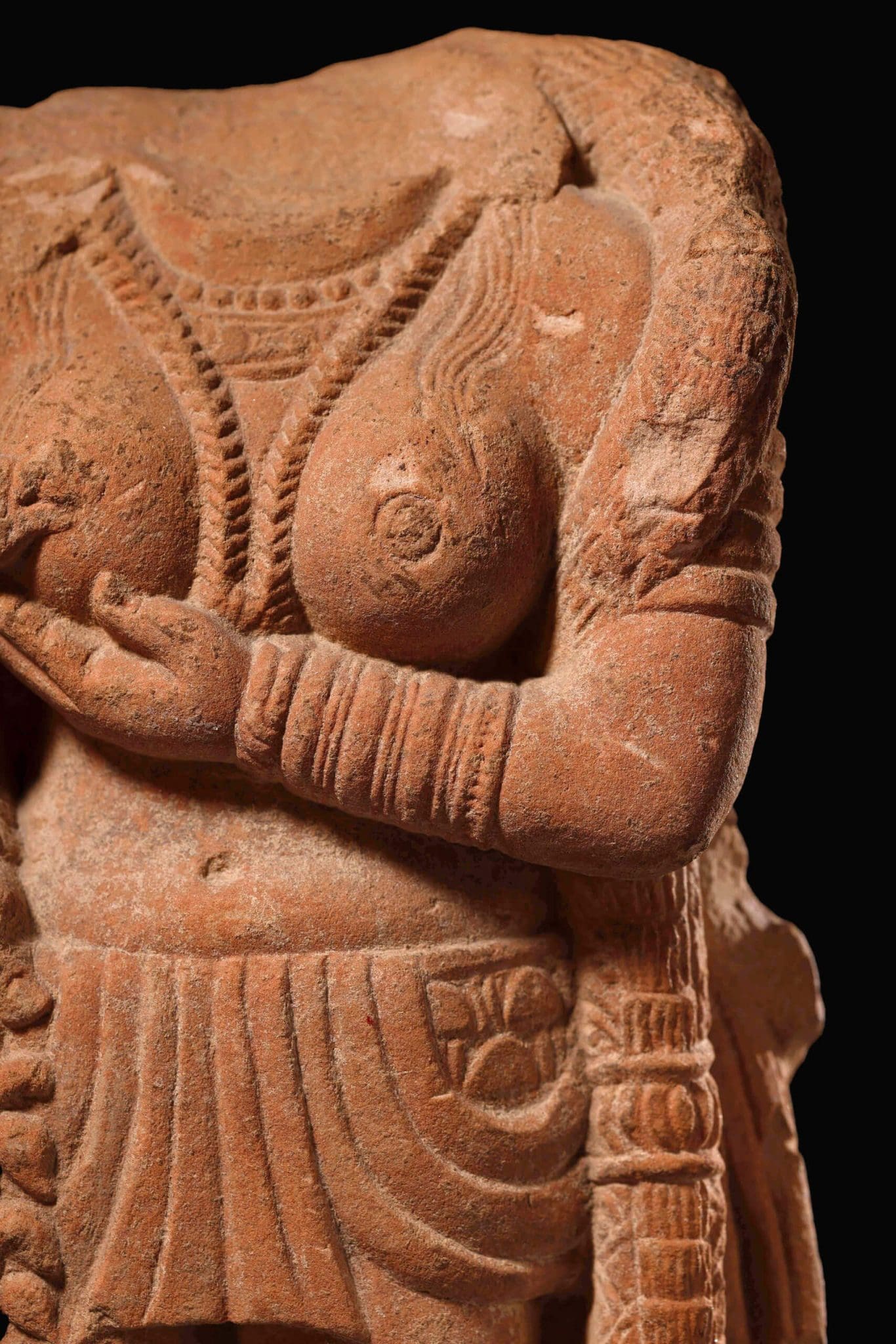 Torso de Piedra de Yakshi <br>"Mathura, India - Siglo I-II" - Imagen 13