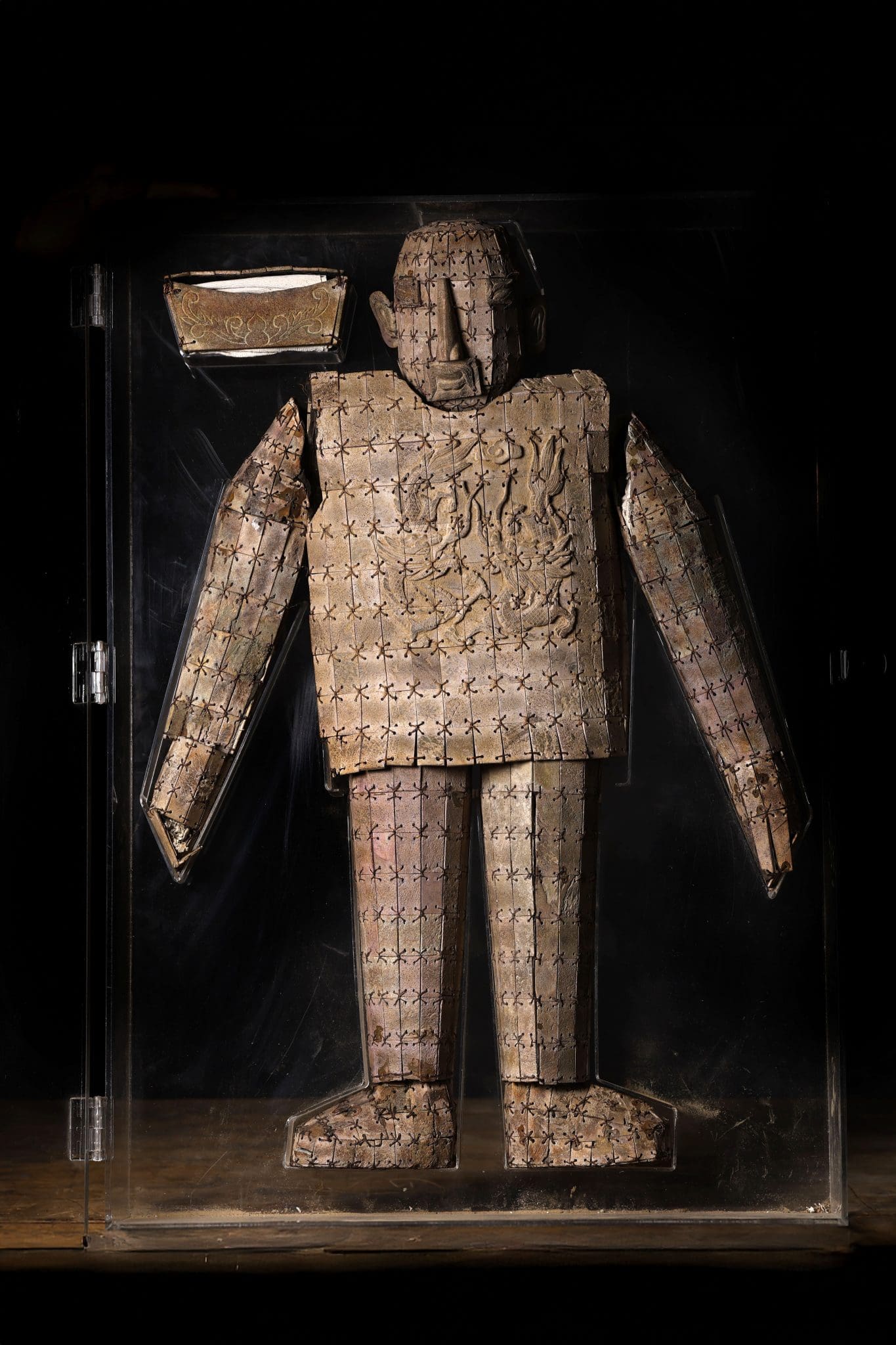 Traje Funerario Han en Jadeita <br>"Dinastía Han, 206 a.C. - 200 d.C" - Imagen 2