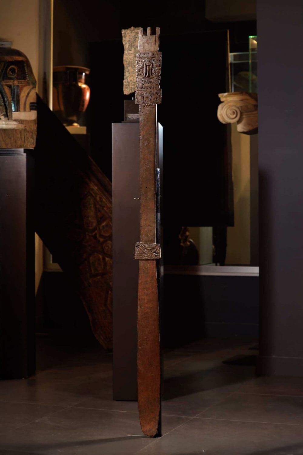 Espátula de madera<br>"Papua Nueva Guinea, primera mitad del siglo XX"